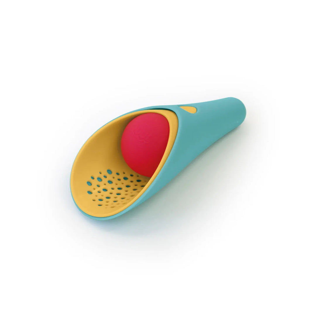 Quut Cuppi Beach Toy - Shovel, Sifter & Ball (Assorted Colours) - Happikiddo.com