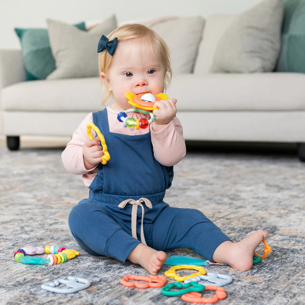 Infantino Teether & Rattles Baby Gift Set (F315127)