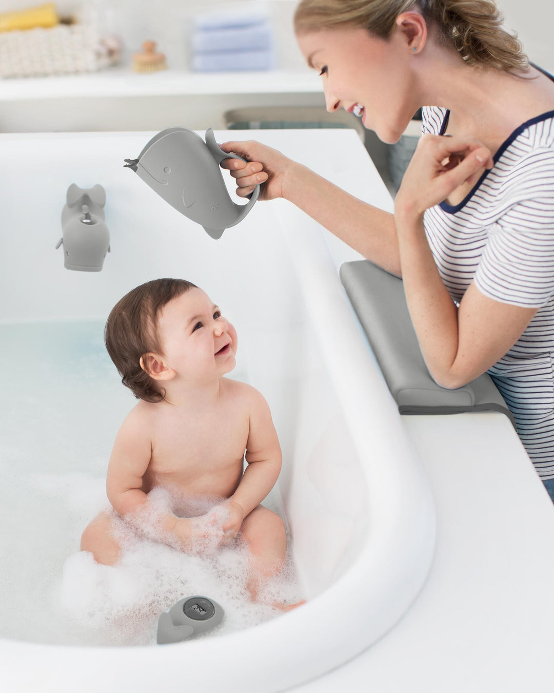 Skip Hop Moby Waterfall Bath Rinser- Grey