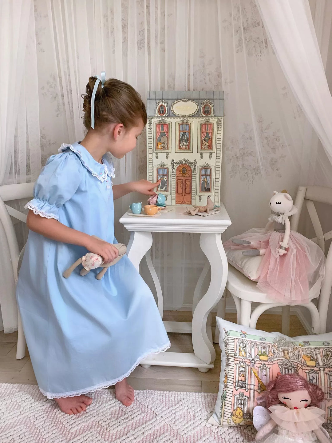 Atelier Choux Large Hotel Rigid Gift Box