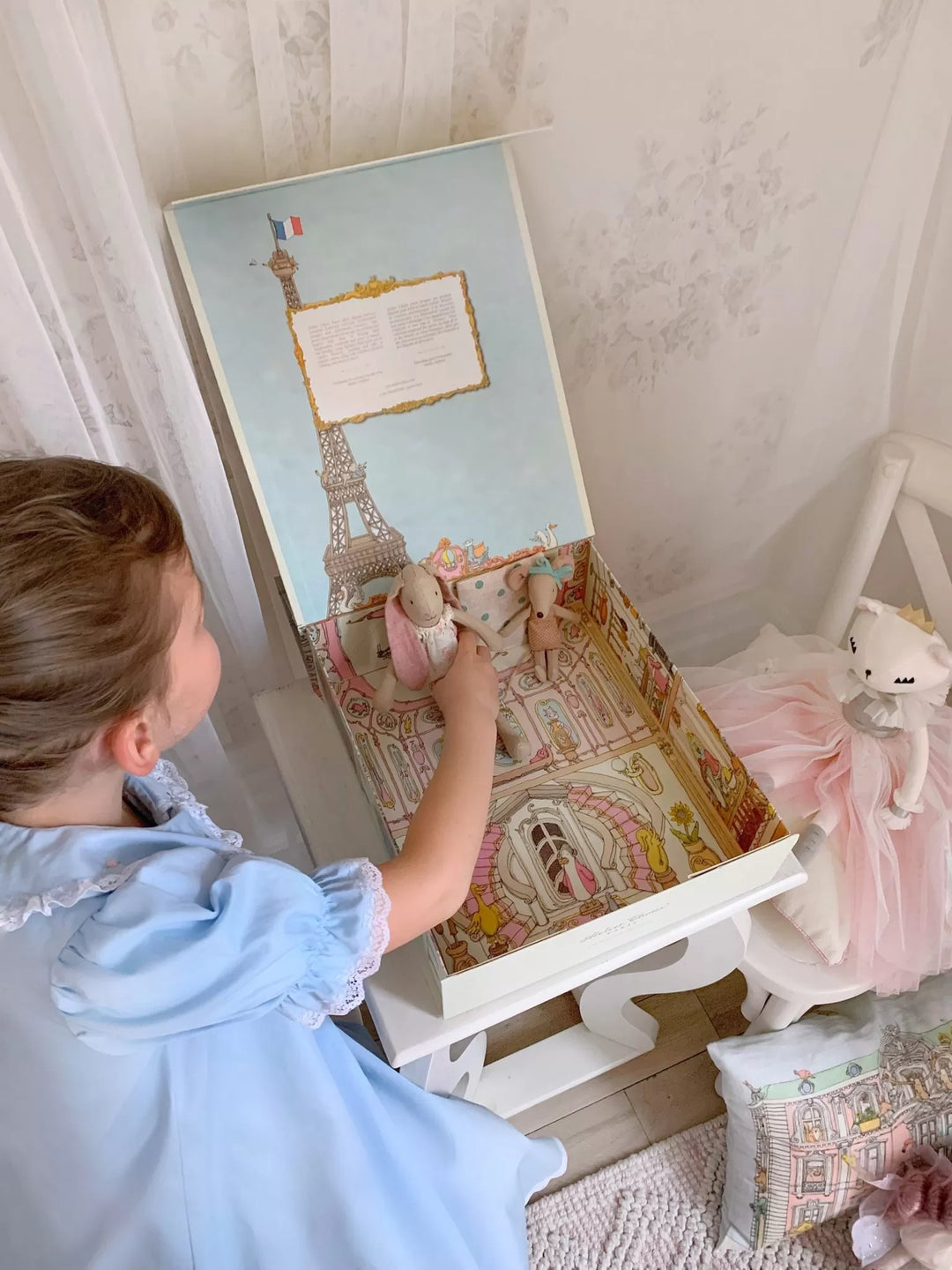 Atelier Choux Large Hotel Rigid Gift Box