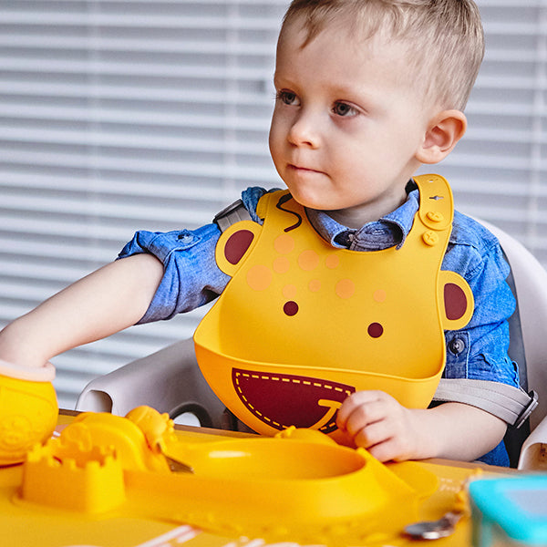Marcus & Marcus Baby Bib- Willo