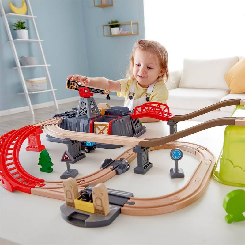 Hape Railway Bucket Builder Set