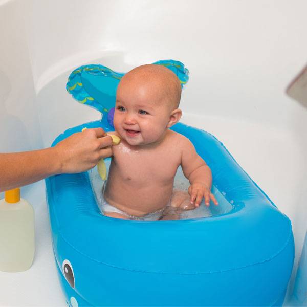Infantino Topsy Turvy Whale Bubble Ball Inflatable Bath Tub (F205016)